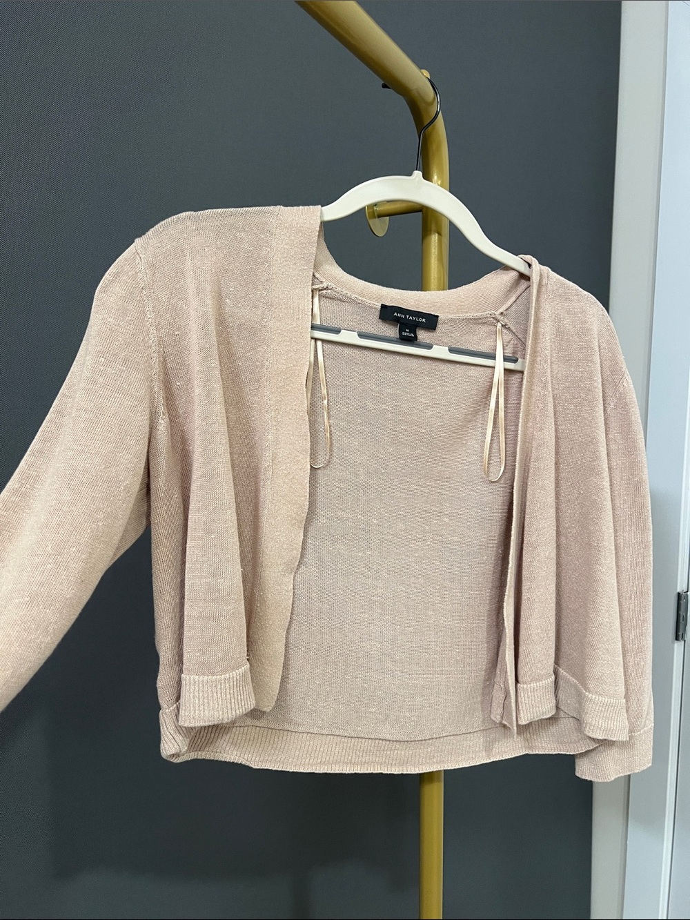 Ann Taylor Blush Beige Open-Front Cropped Knit Cardigan